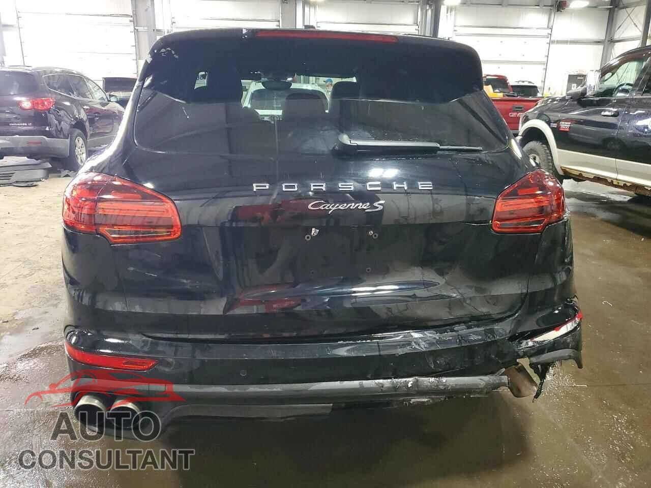 PORSCHE CAYENNE 2017 - WP1AB2A25HLA53361