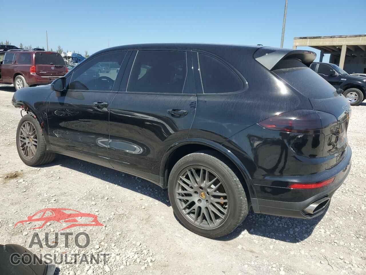 PORSCHE CAYENNE 2018 - WP1AA2A23JKA00043