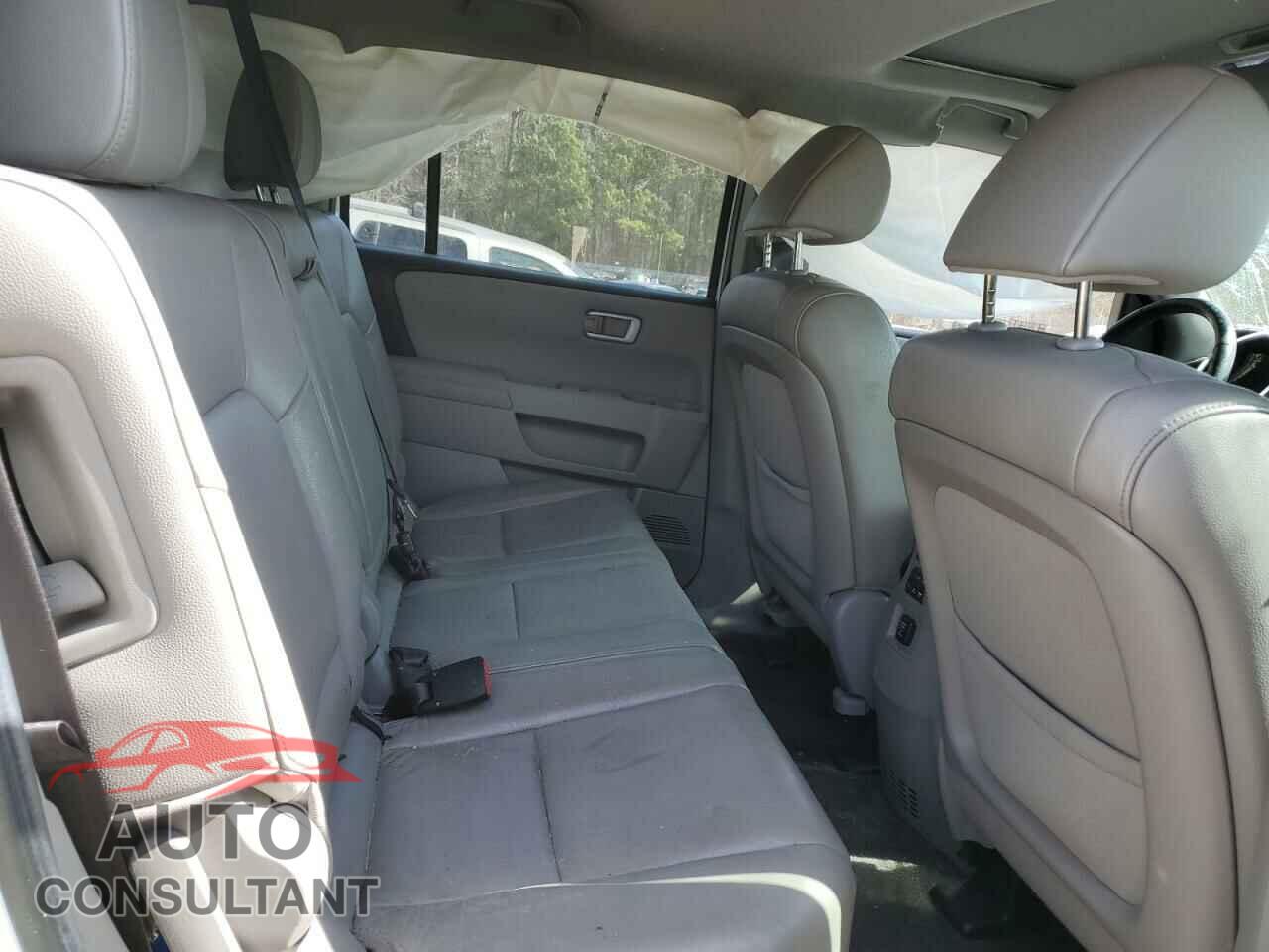 HONDA PILOT 2013 - 5FNYF4H55DB006876