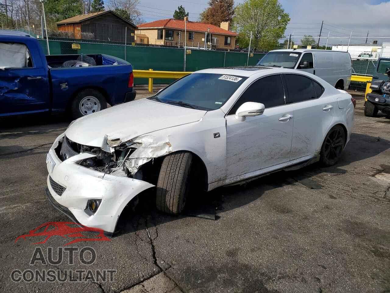 LEXUS IS 2011 - JTHBF5C22B2101001