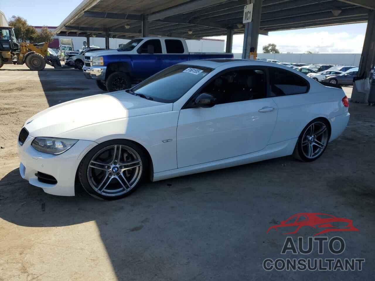 BMW 3 SERIES 2011 - WBAKG1C53BE618465