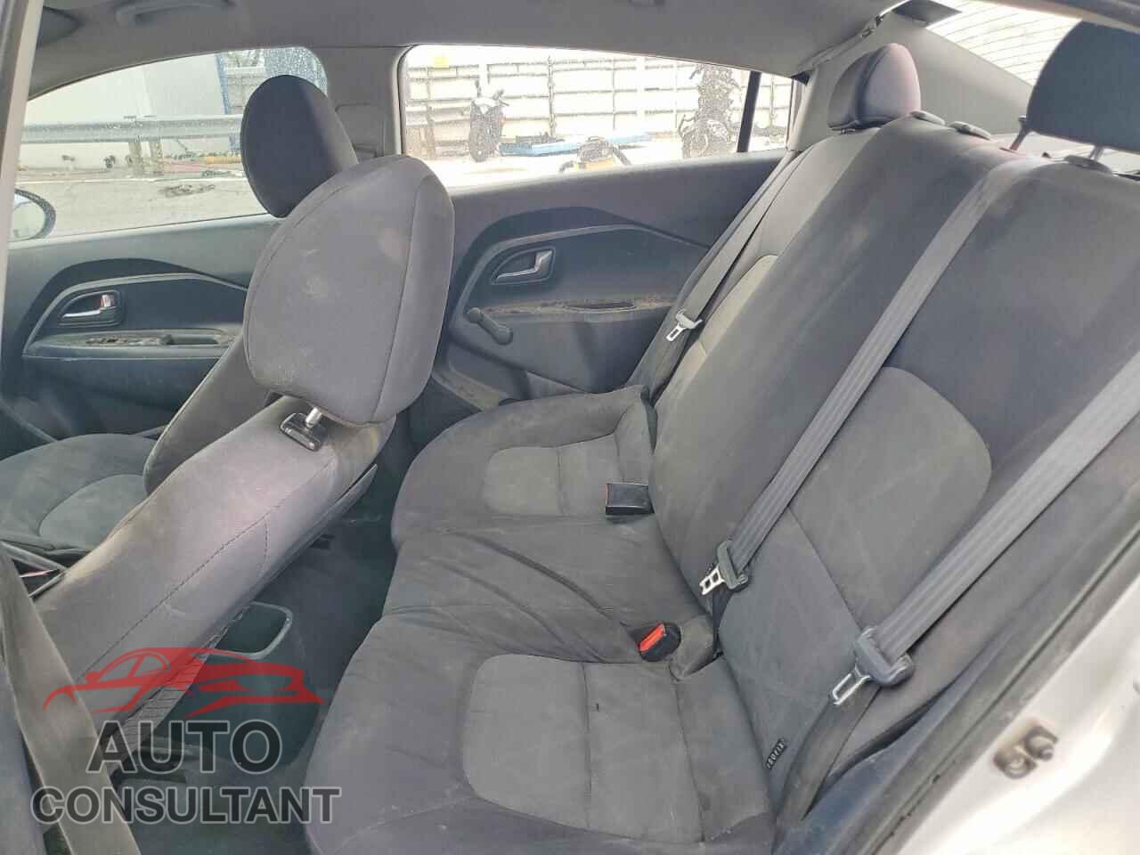 KIA RIO 2017 - KNADM4A39H6101873
