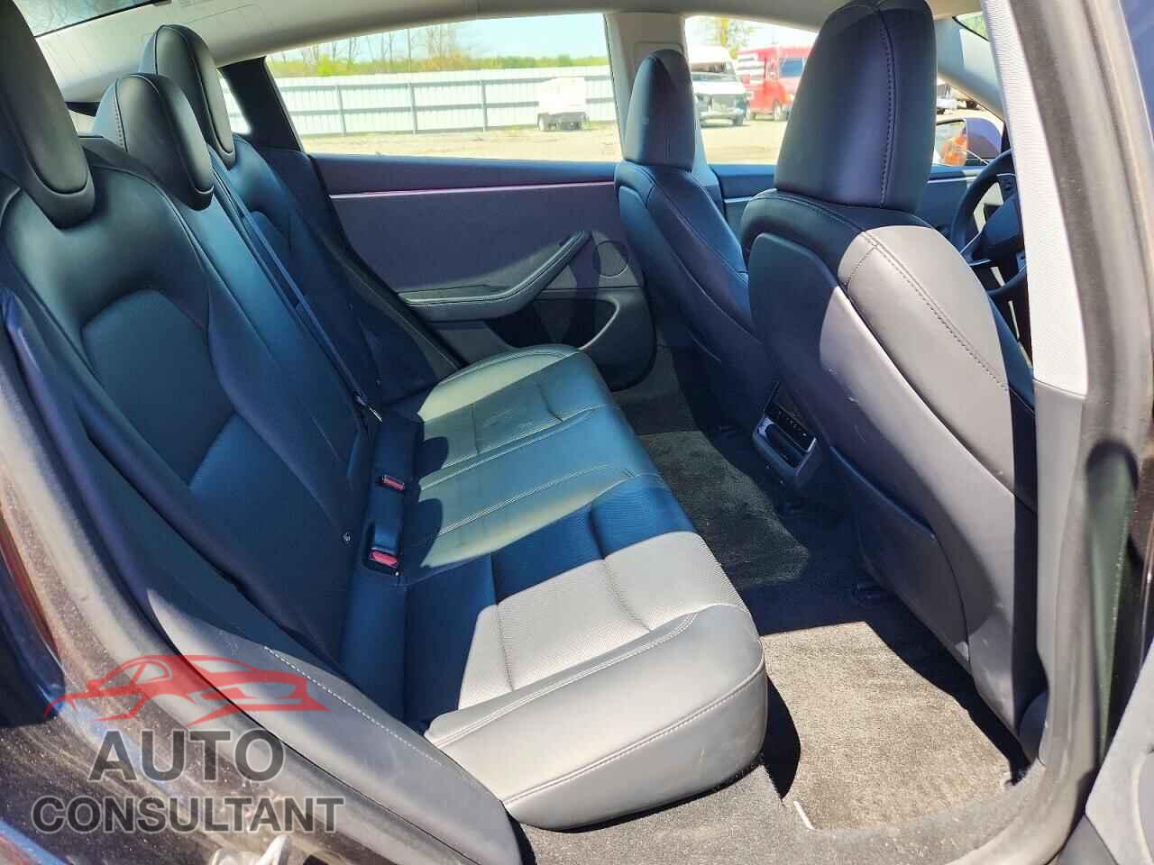 TESLA MODEL 3 2024 - 5YJ3E1EA7RF785993