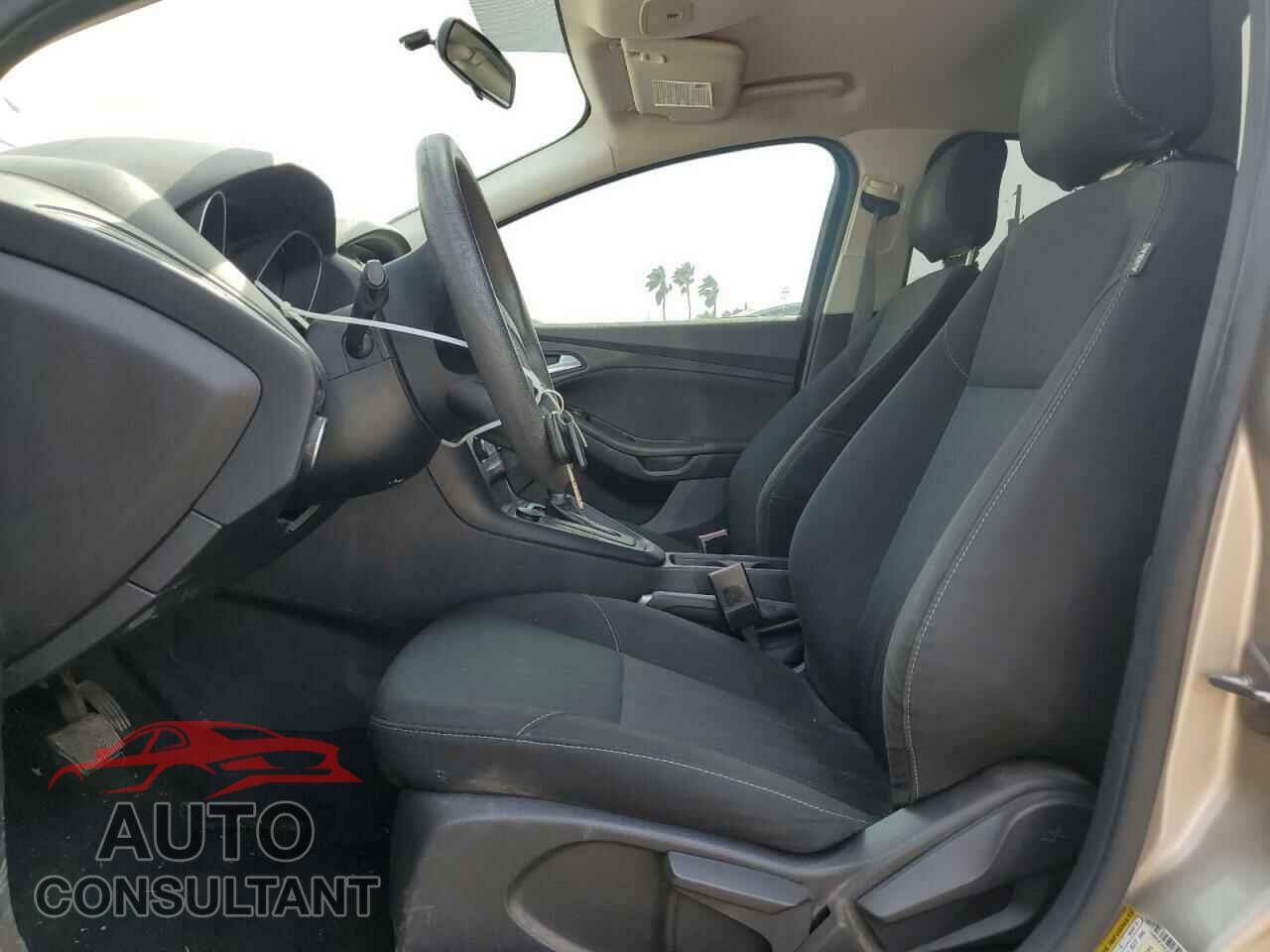 FORD FOCUS 2018 - 1FADP3F24JL321911