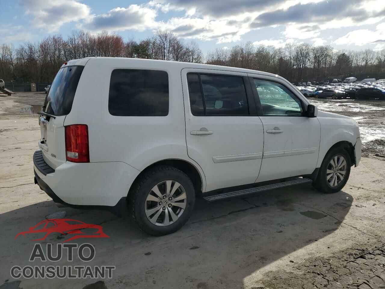 HONDA PILOT 2015 - 5FNYF4H22FB068986