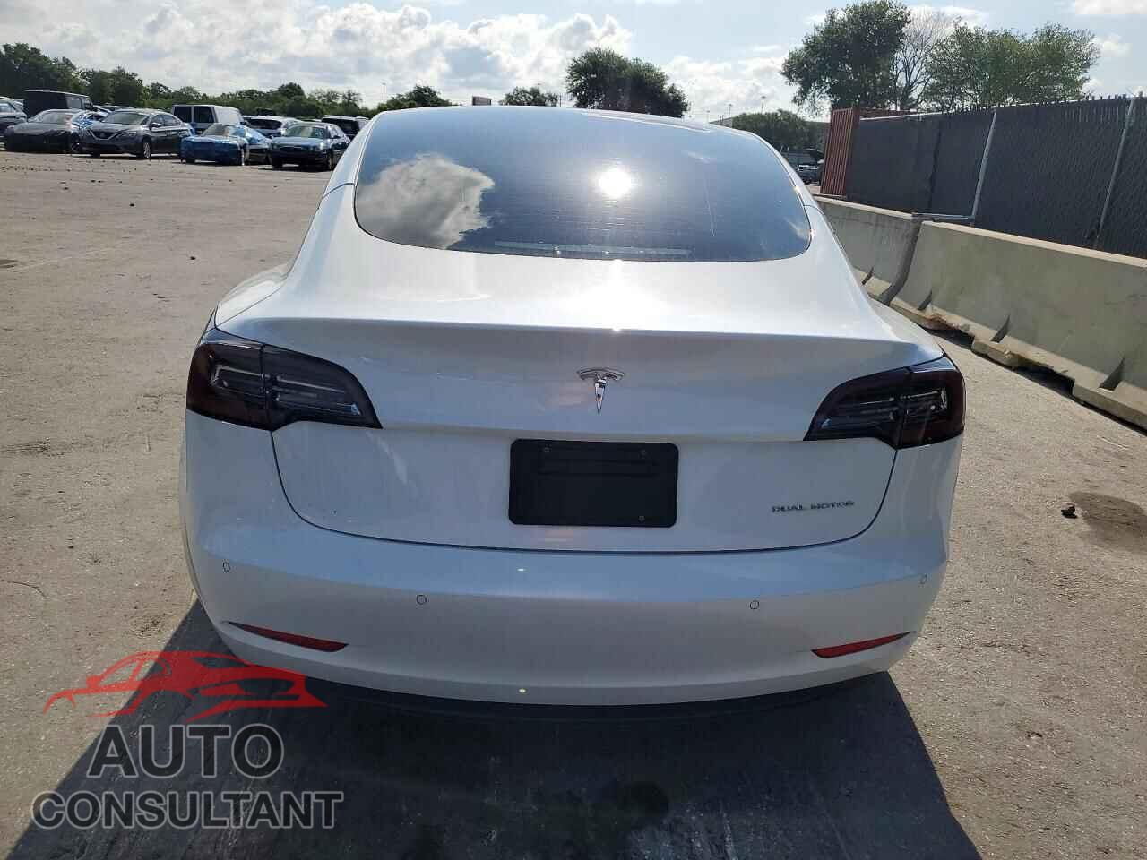 TESLA MODEL 3 2022 - 5YJ3E1EB7NF240069