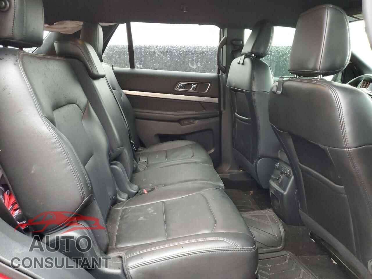 FORD EXPLORER 2018 - 1FM5K7D88JGB65131