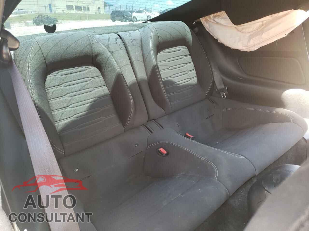 FORD MUSTANG 2017 - 1FA6P8TH7H5338733