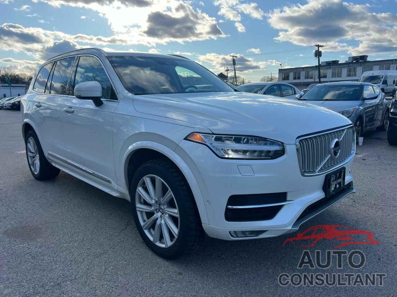 VOLVO XC90 2016 - YV4A22PL4G1083914