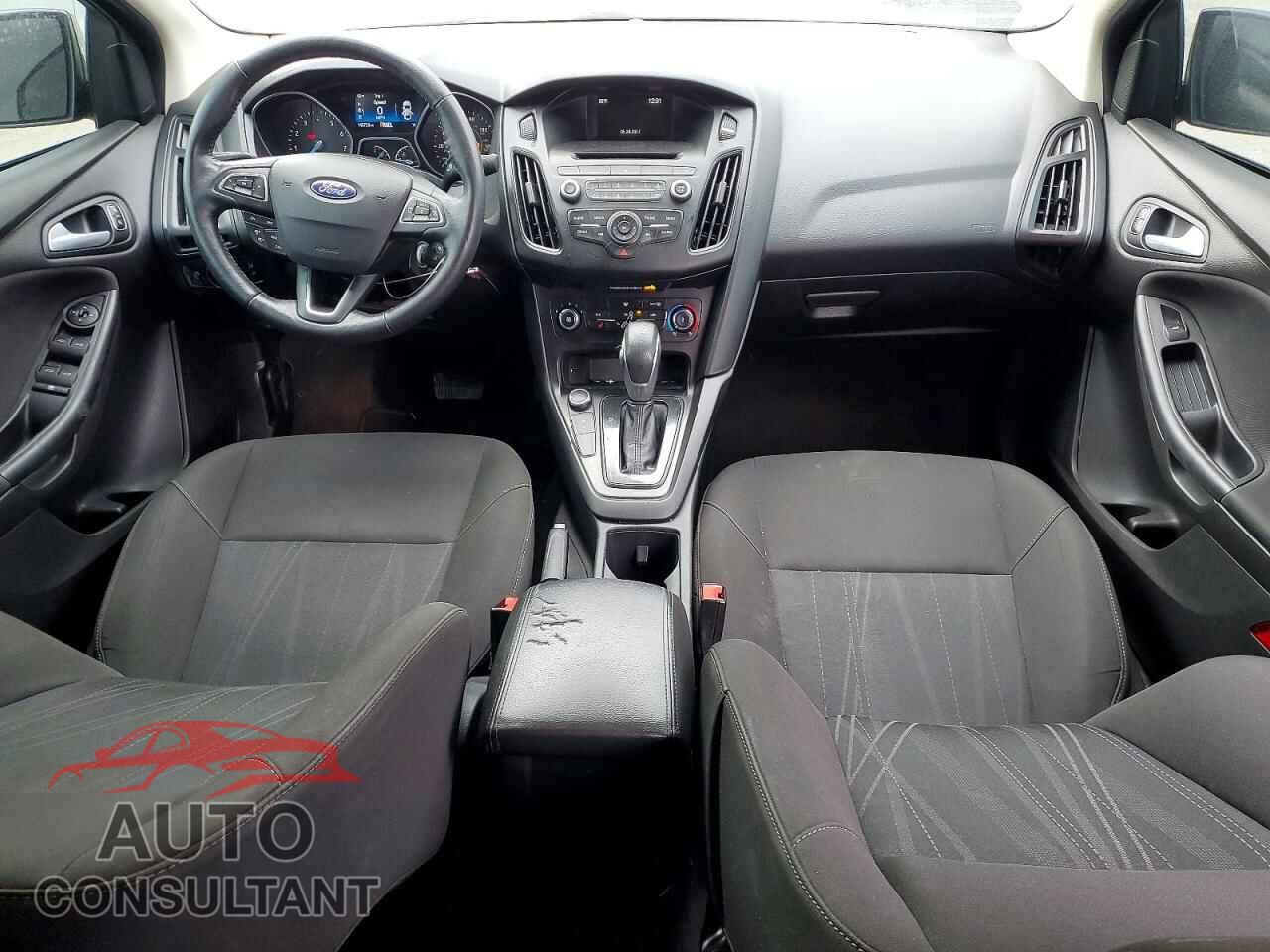 FORD FOCUS 2017 - 1FADP3F28HL297414