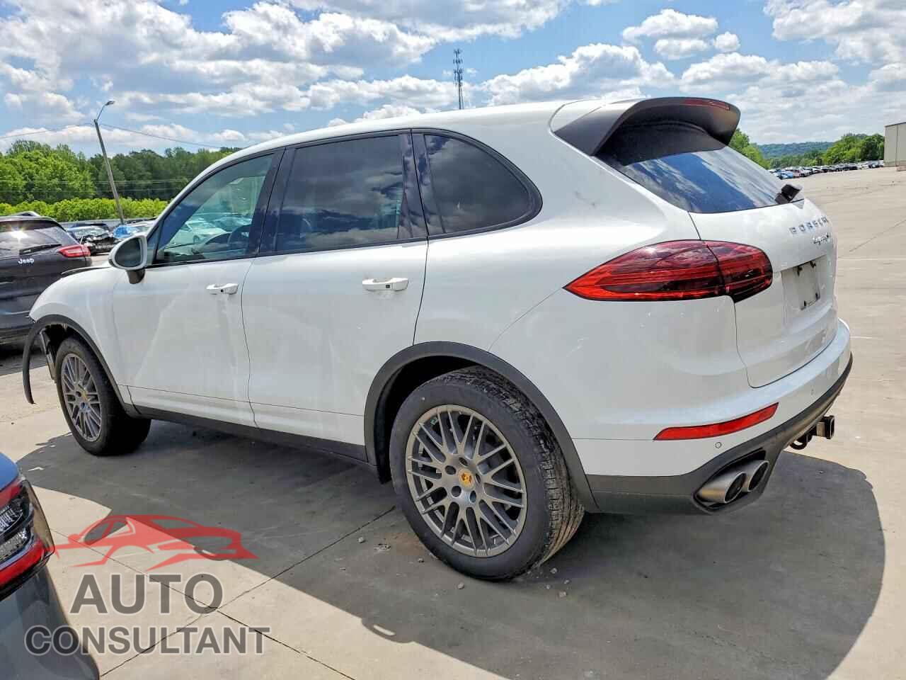 PORSCHE CAYENNE 2018 - WP1AB2A23JLA60847