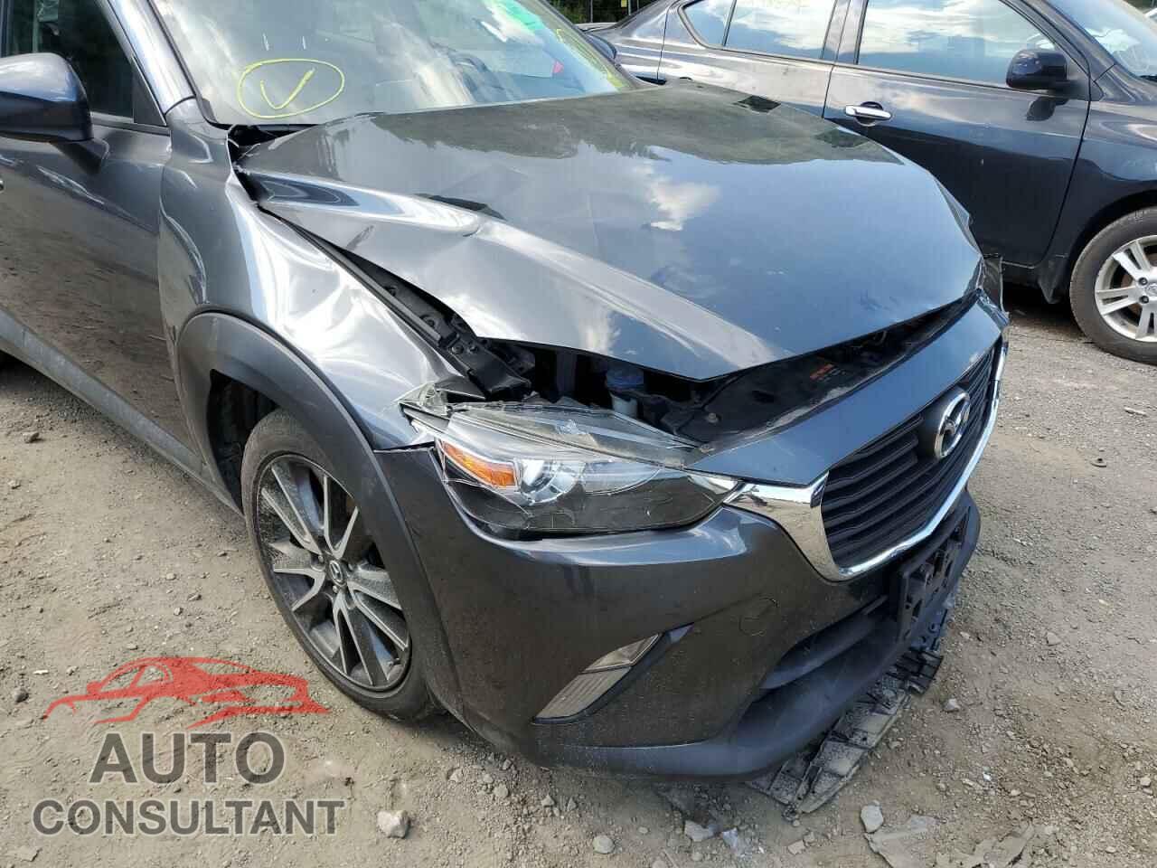 MAZDA CX-3 2017 - JM1DKFC70H0155635