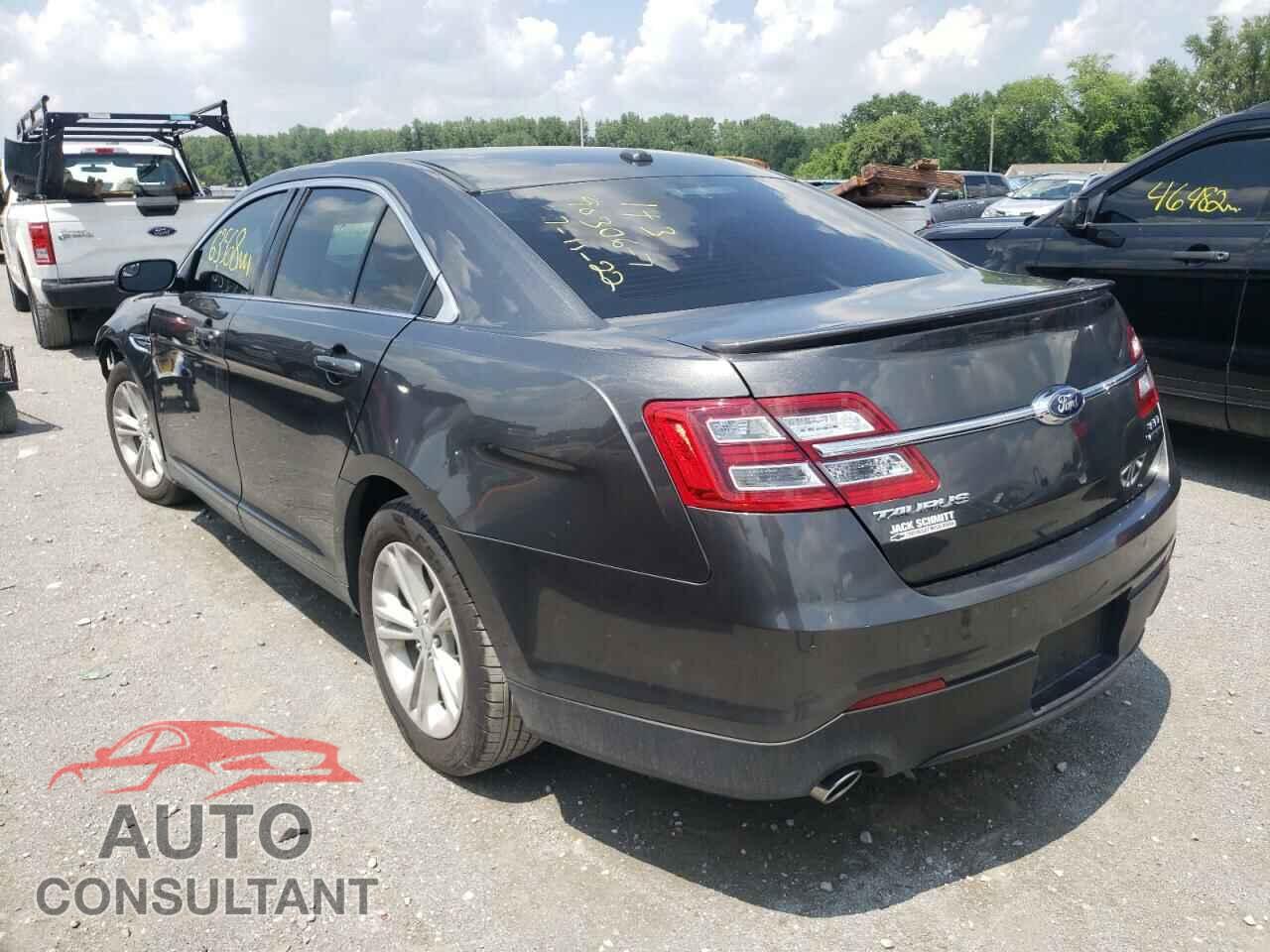 FORD TAURUS 2018 - 1FAHP2E88JG134830