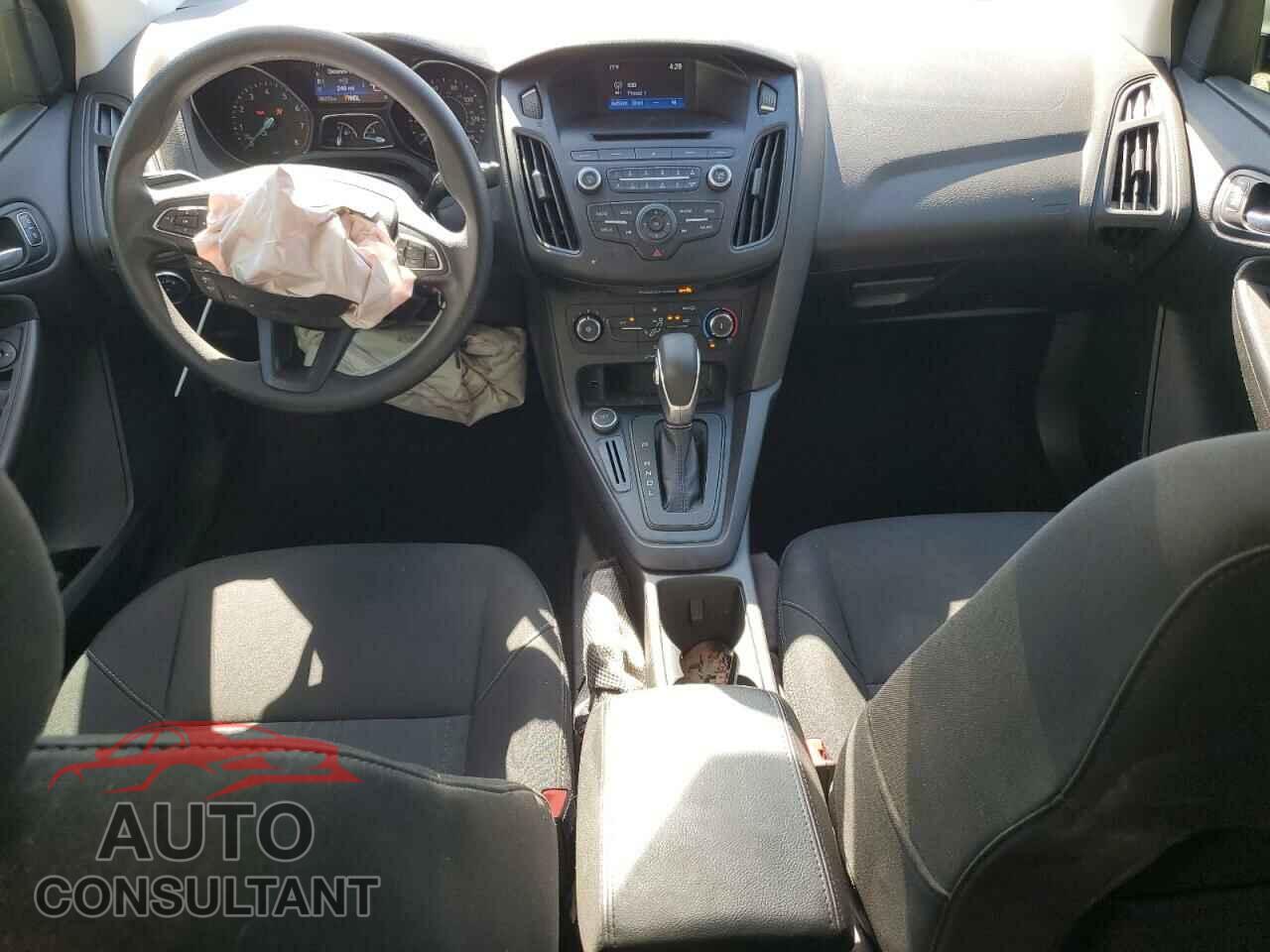 FORD FOCUS 2017 - 1FADP3F28HL338298