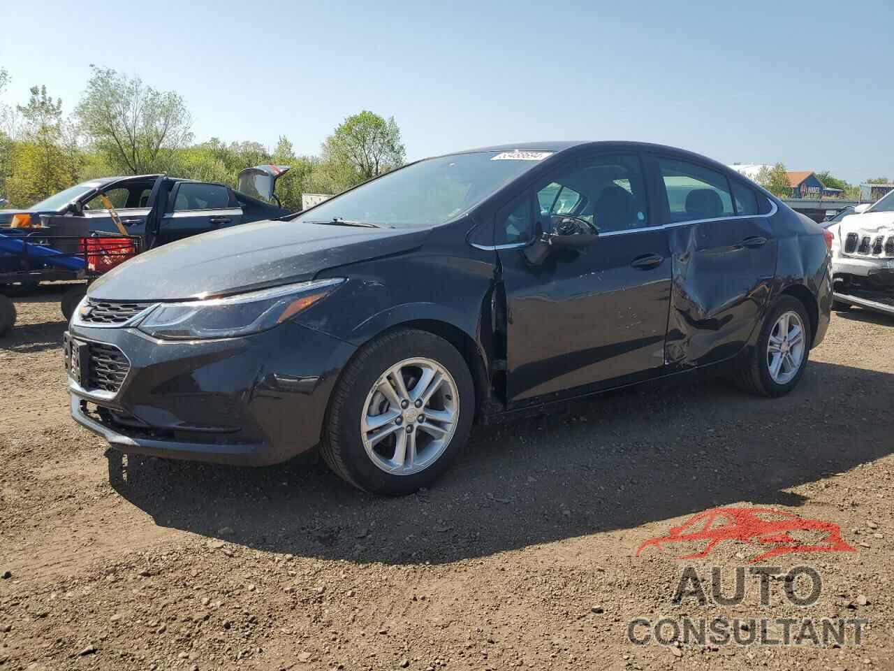 CHEVROLET CRUZE 2018 - 1G1BE5SM7J7115879