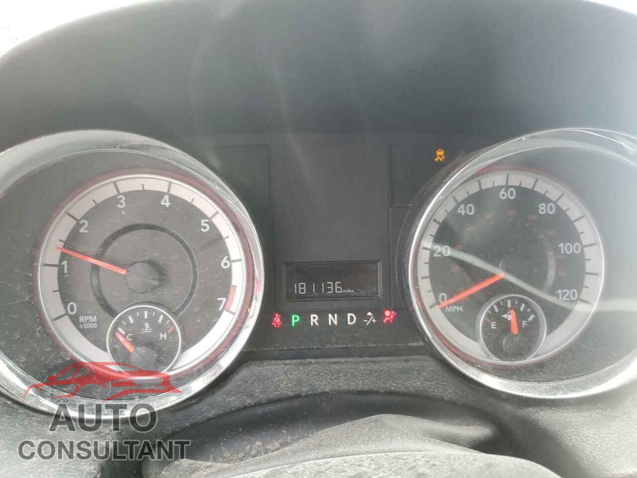 DODGE CARAVAN 2011 - 2D4RN3DG2BR700762