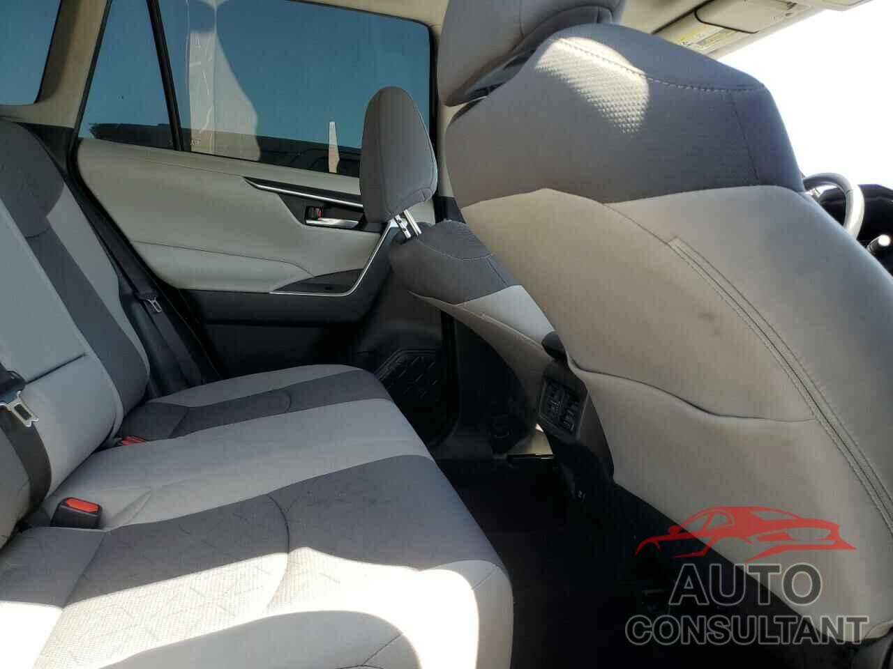 TOYOTA RAV4 2021 - 2T3W1RFV2MC110856