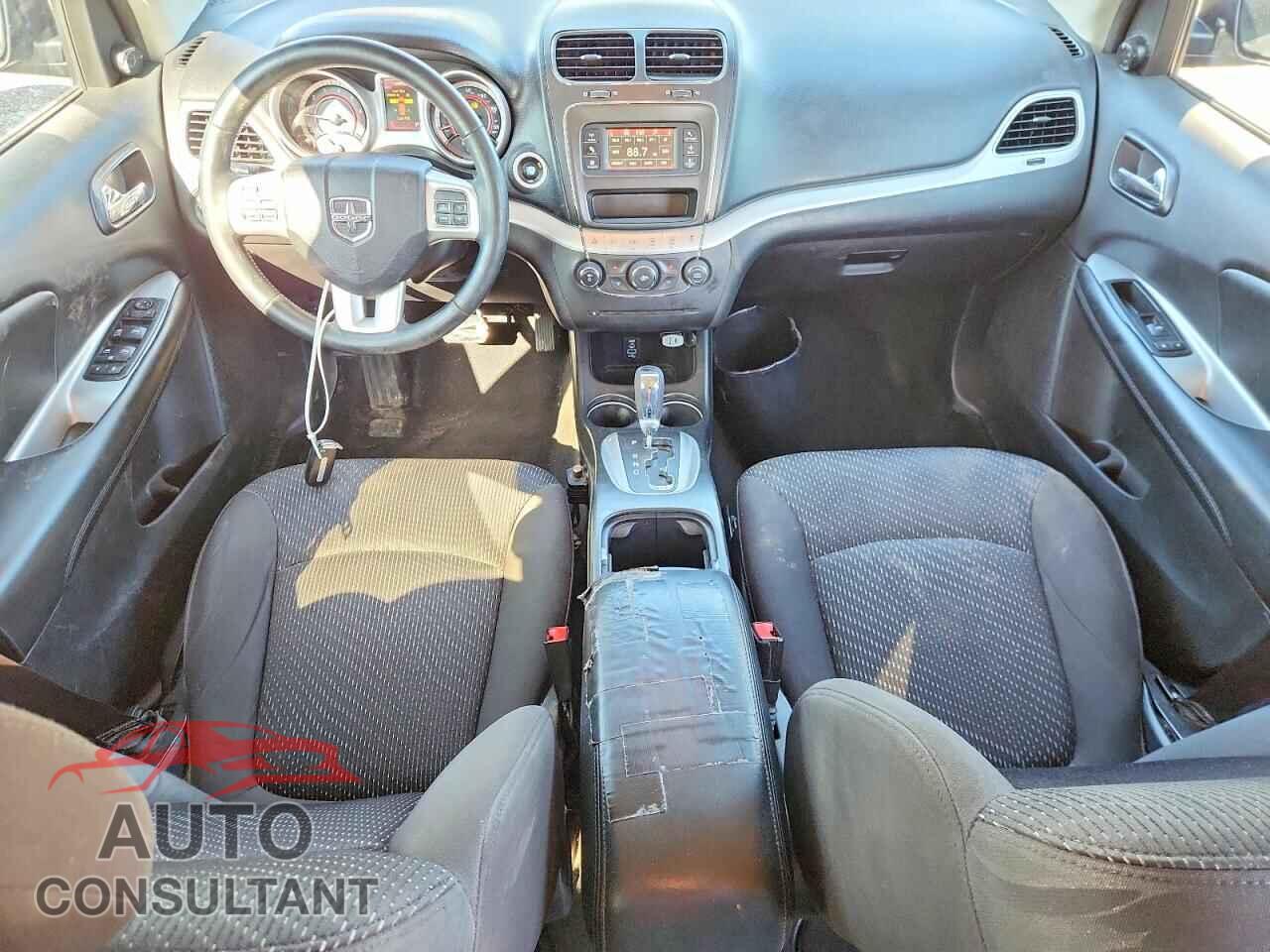 DODGE JOURNEY 2018 - 3C4PDCBG5JT218972
