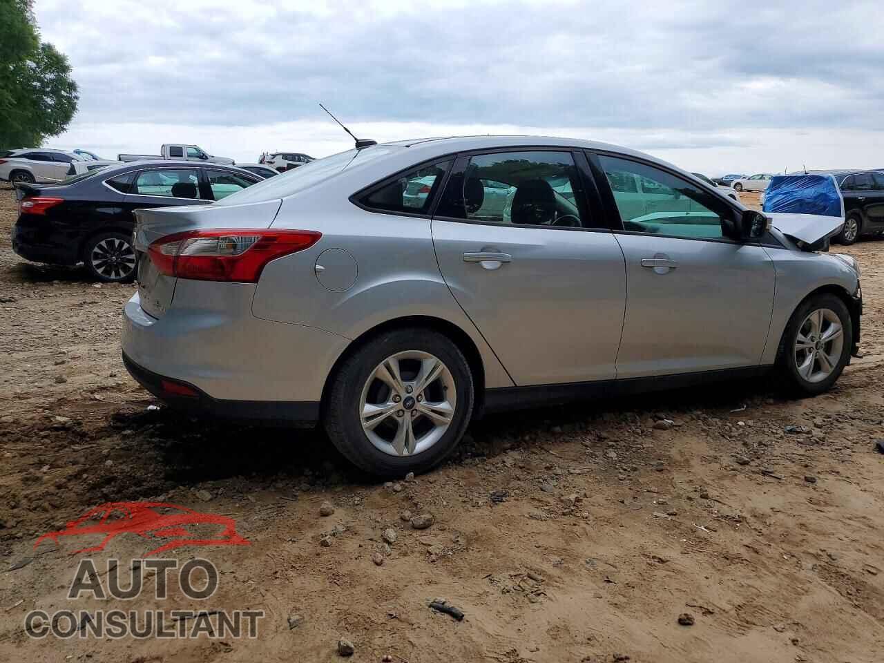 FORD FOCUS 2013 - 1FADP3F28DL104124