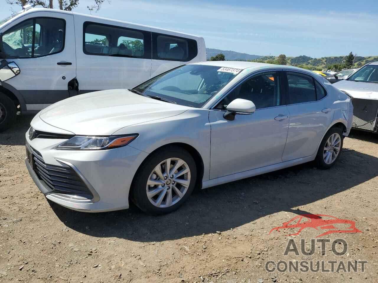 TOYOTA CAMRY 2022 - 4T1R11AK1NU063002