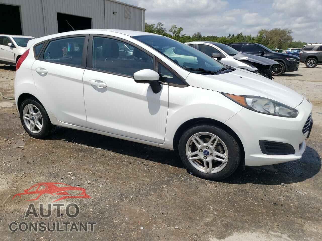 FORD FIESTA 2018 - 3FADP4EJ3JM122829