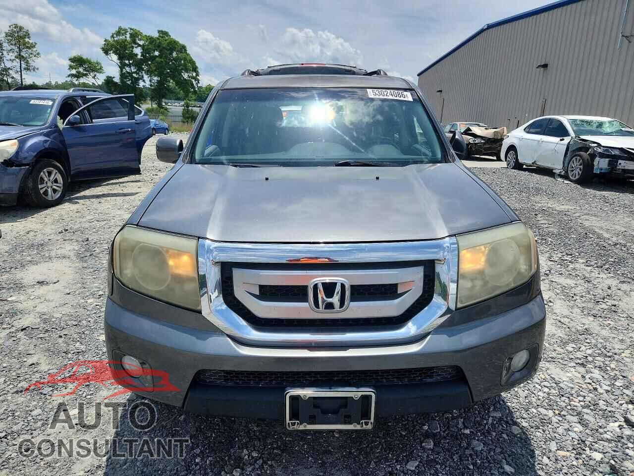 HONDA PILOT 2011 - 5FNYF4H9XBB048900