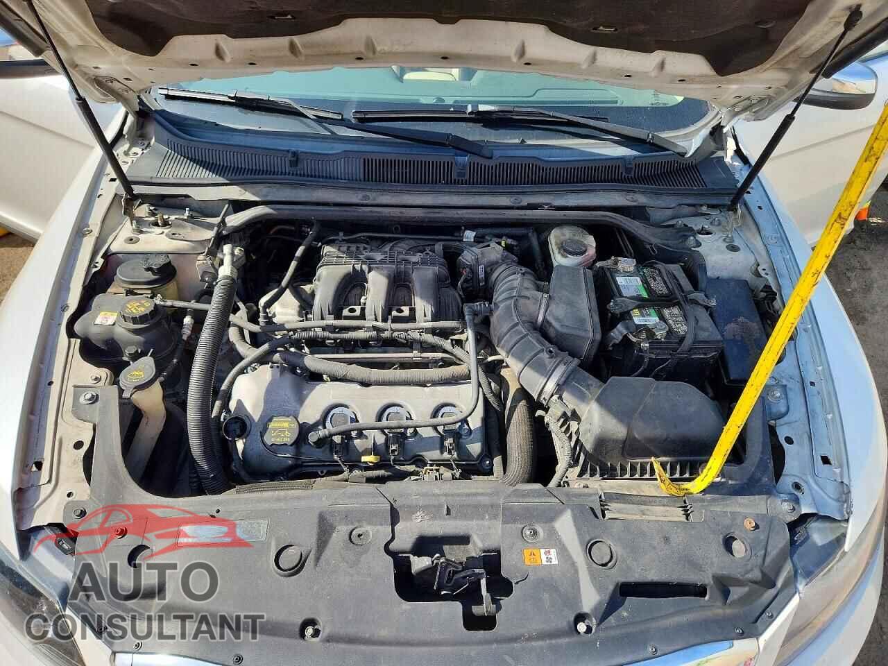 FORD TAURUS 2010 - 1FAHP2FW4AG141044