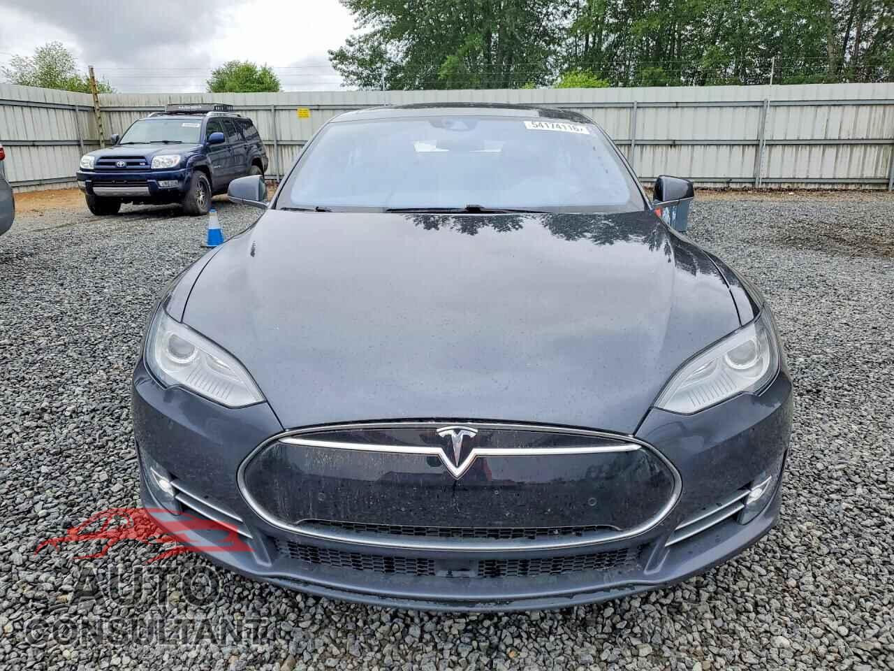 TESLA MODEL S 2015 - 5YJSA1E25FF118450