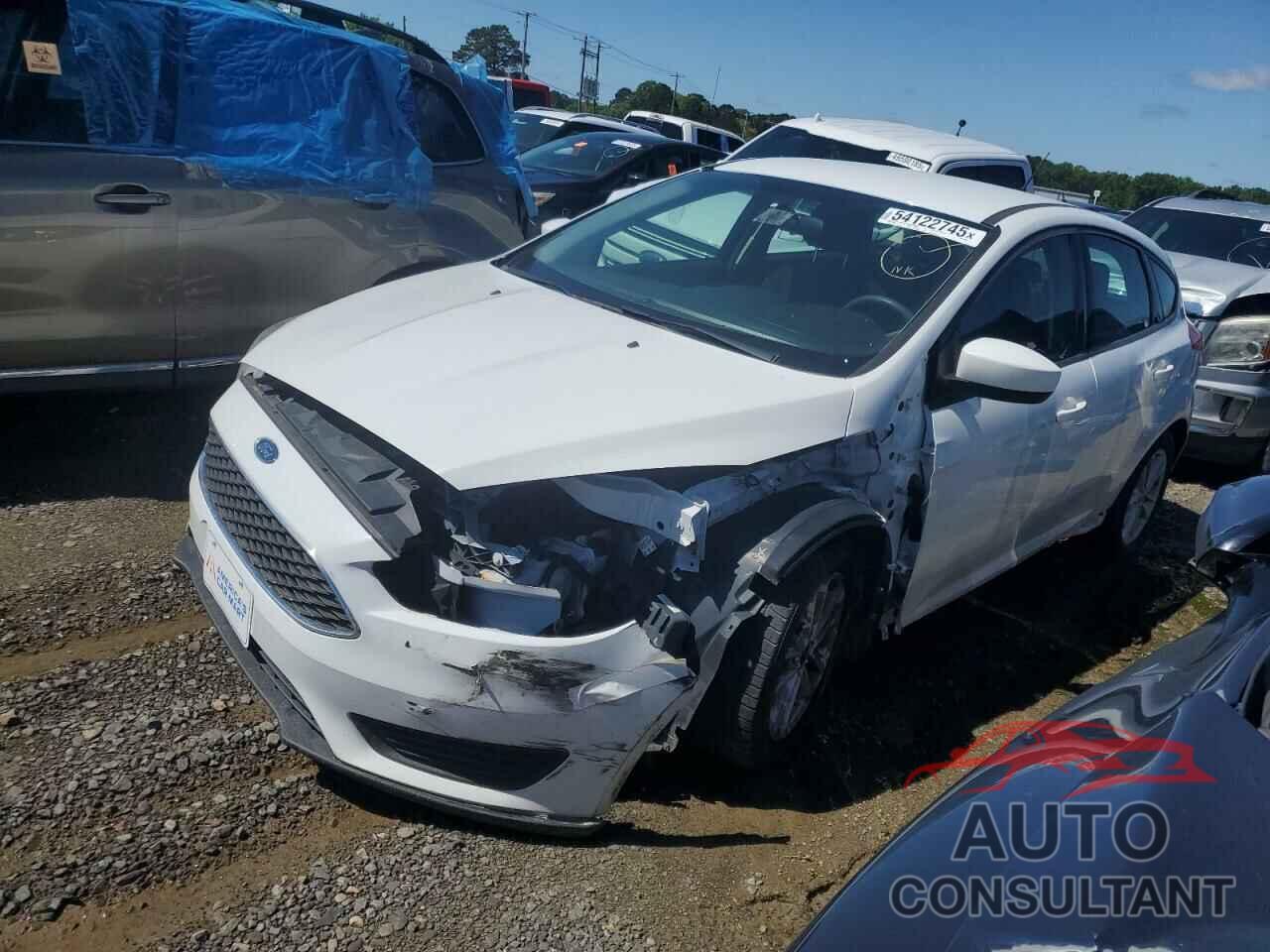 FORD FOCUS 2018 - 1FADP3K24JL230465