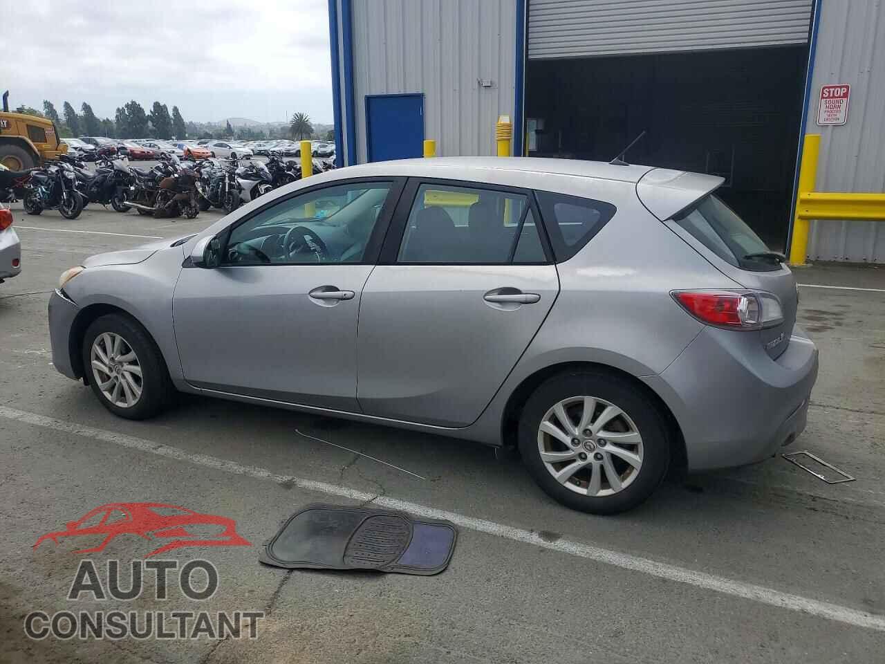 MAZDA 3 2012 - JM1BL1L85C1555032