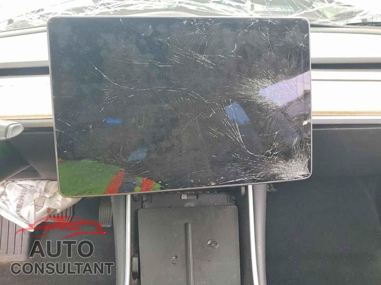 TESLA MODEL 3 2018 - 5YJ3E1EA5JF033035