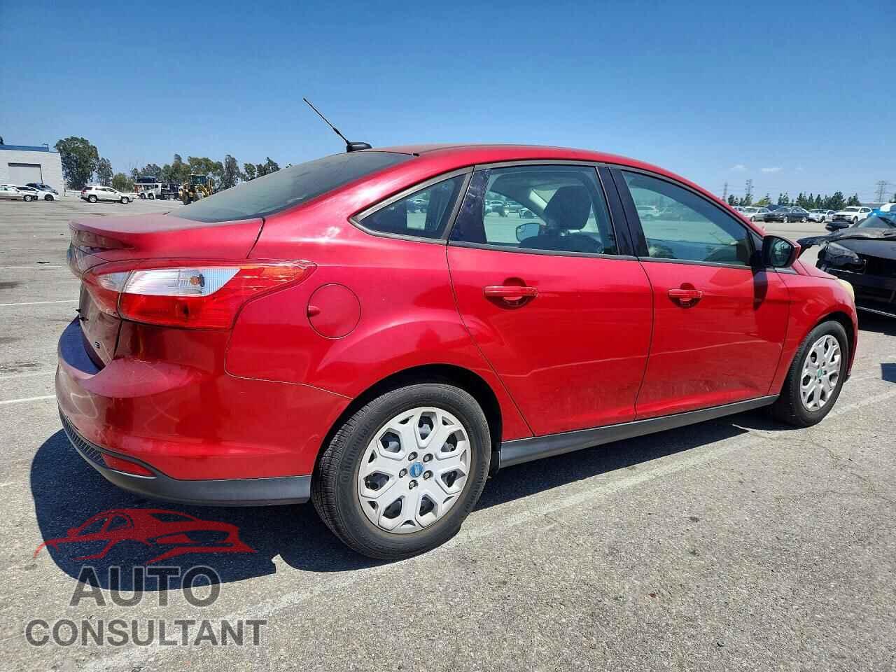 FORD FOCUS 2012 - 1FAHP3F28CL233108