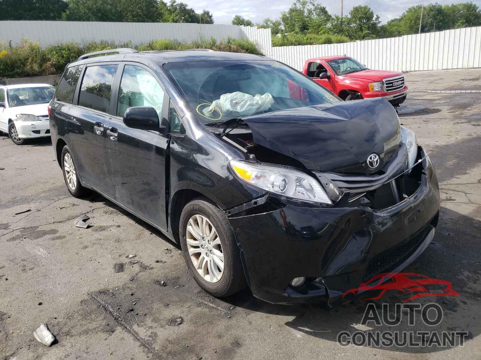 TOYOTA SIENNA 2017 - 5TDYZ3DC1HS824466