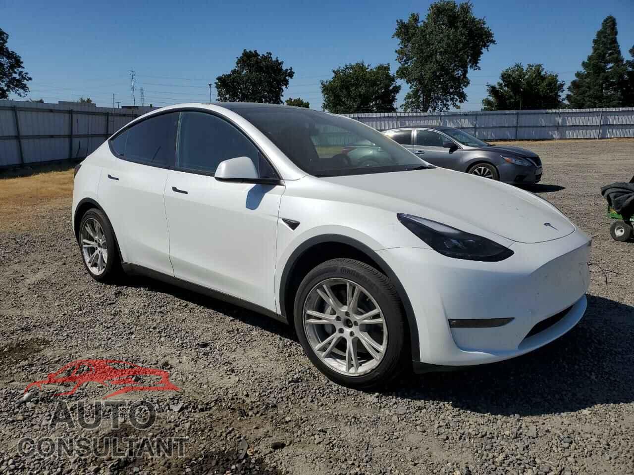 TESLA MODEL Y 2023 - 7SAYGDEE7PF741870