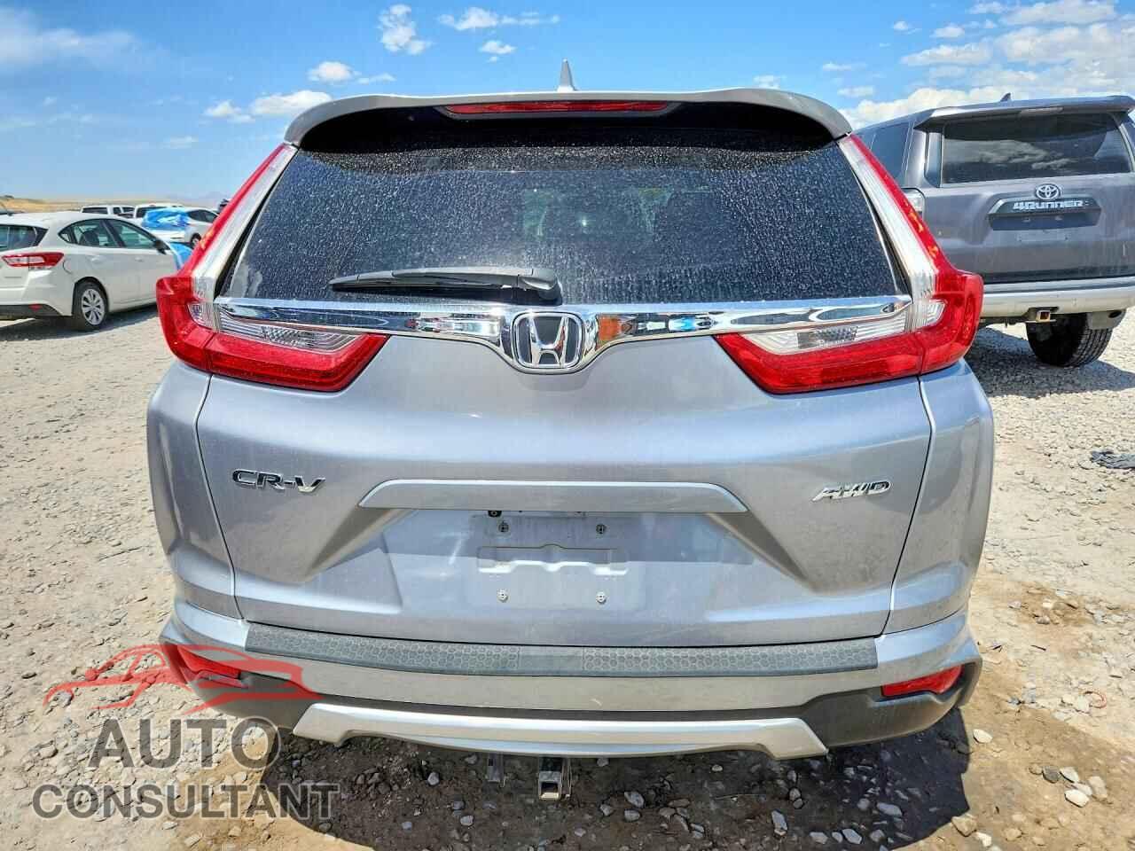 HONDA CRV 2018 - 7FARW2H86JE008526