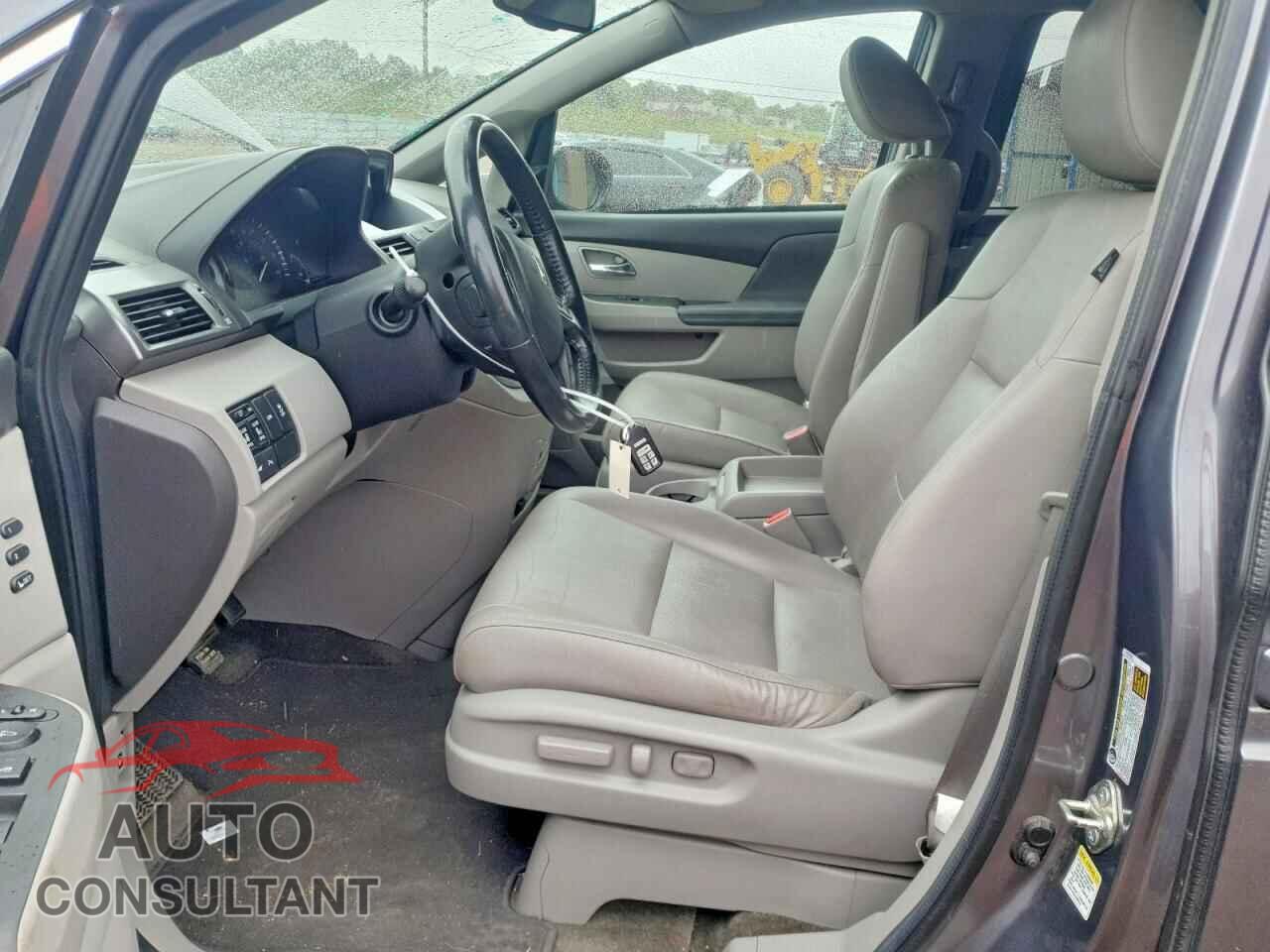 HONDA ODYSSEY 2014 - 5FNRL5H94EB014880