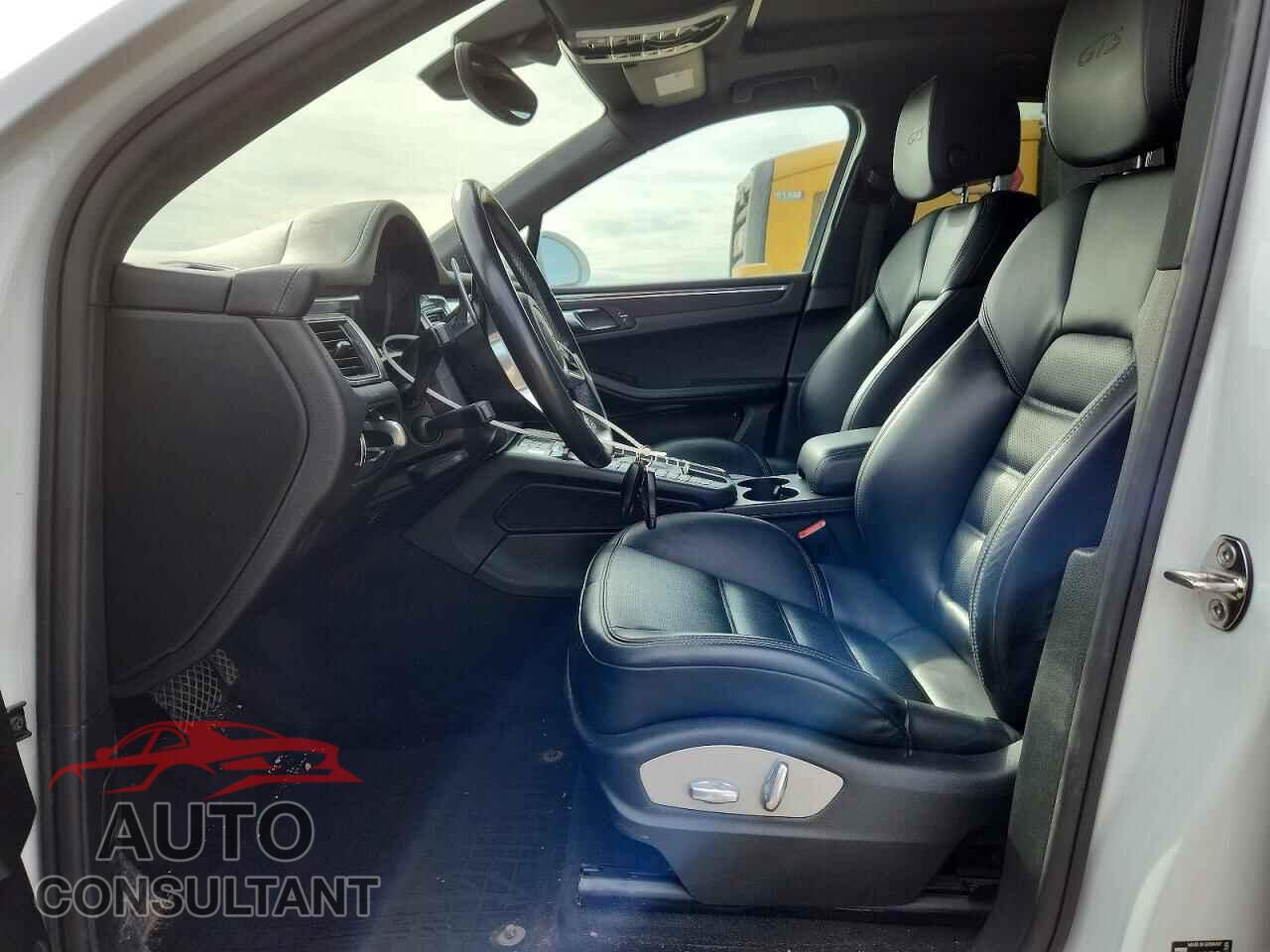 PORSCHE MACAN 2017 - WP1AG2A52HLB53395