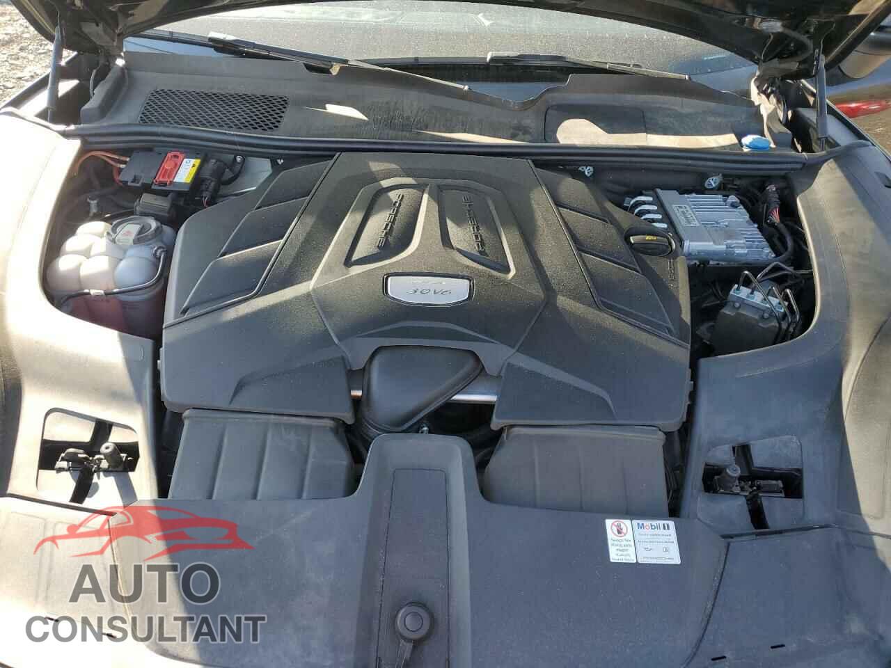 PORSCHE CAYENNE 2020 - WP1BA2AY6LDA46112