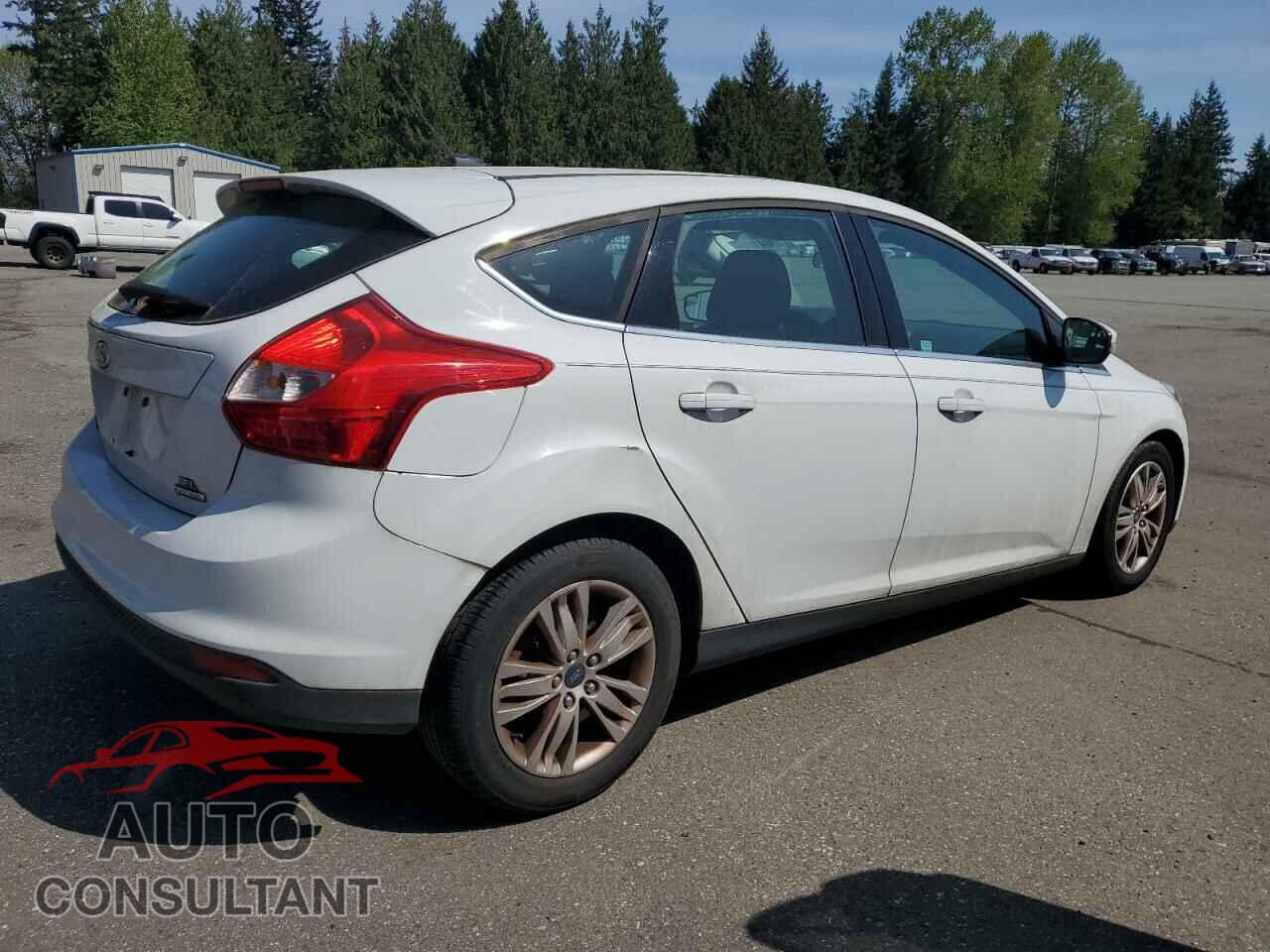 FORD FOCUS 2012 - 1FAHP3M22CL404633