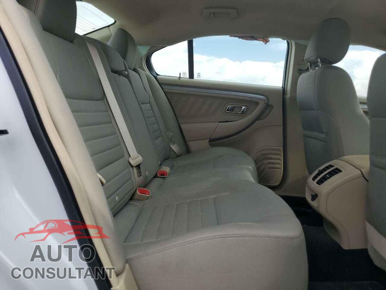 FORD TAURUS 2017 - 1FAHP2D83HG126288