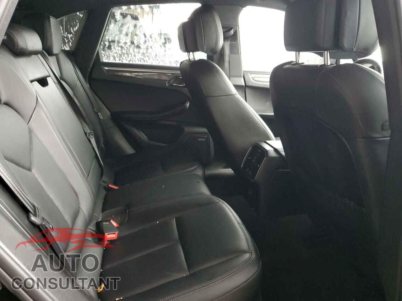 PORSCHE MACAN 2017 - WP1AB2A52HLB19262
