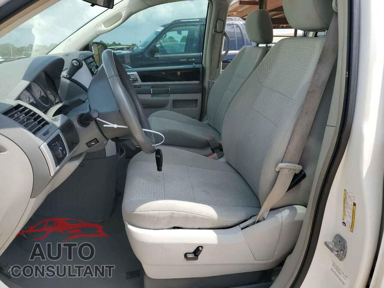 DODGE CARAVAN 2010 - 2D4RN5D14AR131726
