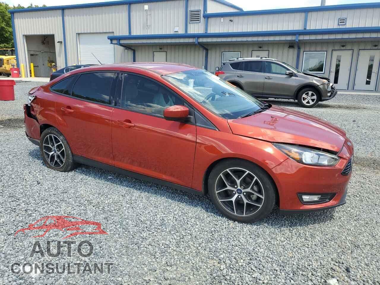 FORD FOCUS 2018 - 1FADP3FEXJL269131