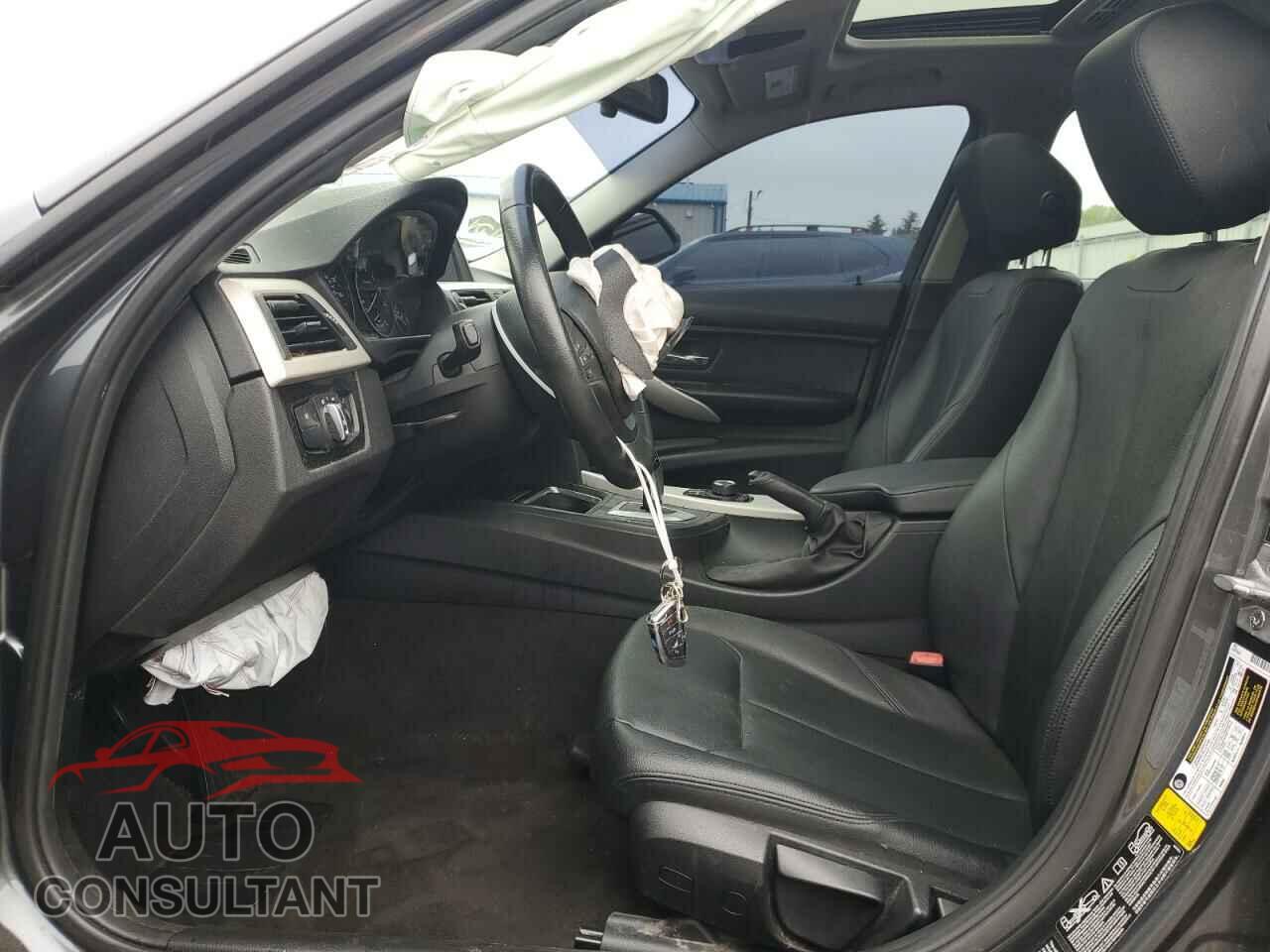 BMW 3 SERIES 2015 - WBA3C3G52FNT51993