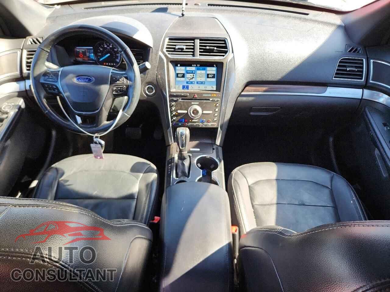 FORD EXPLORER 2018 - 1FM5K7F80JGB75830