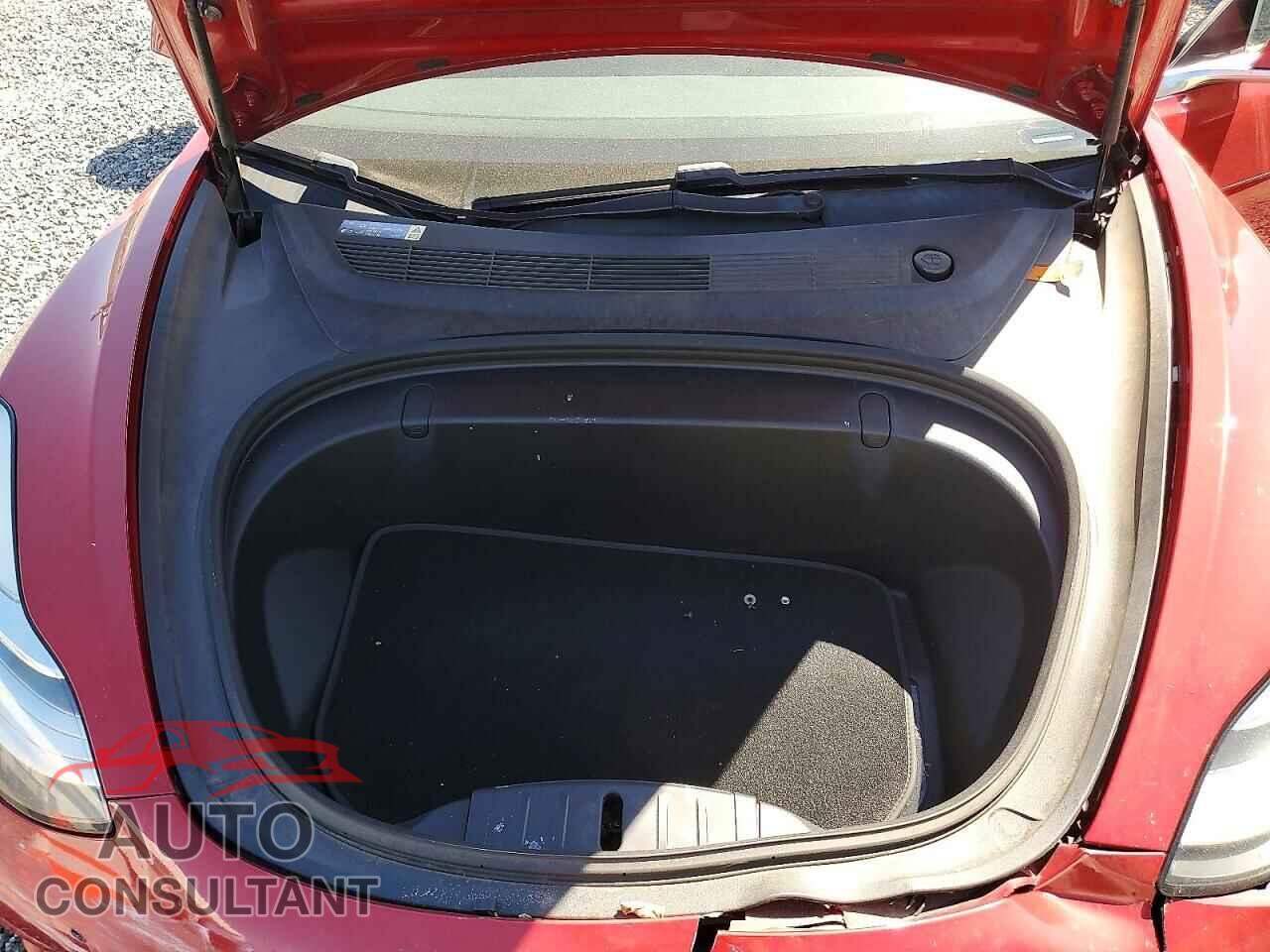 TESLA MODEL 3 2018 - 5YJ3E1EA0JF040717
