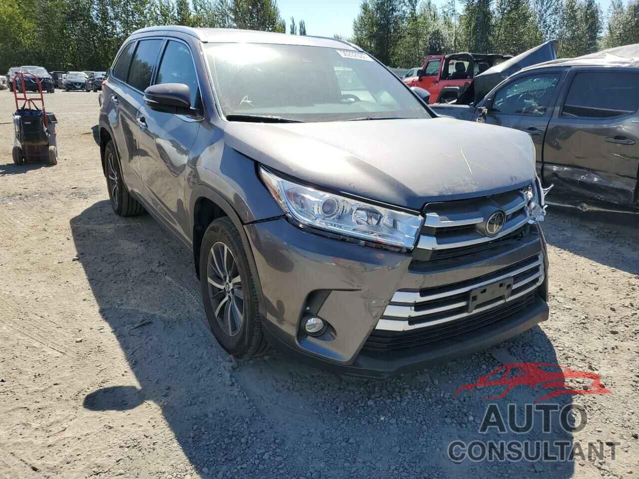 TOYOTA HIGHLANDER 2018 - 5TDJZRFH0JS860877