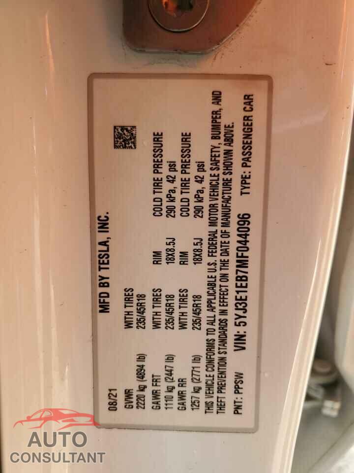 TESLA MODEL 3 2021 - 5YJ3E1EB7MF044096