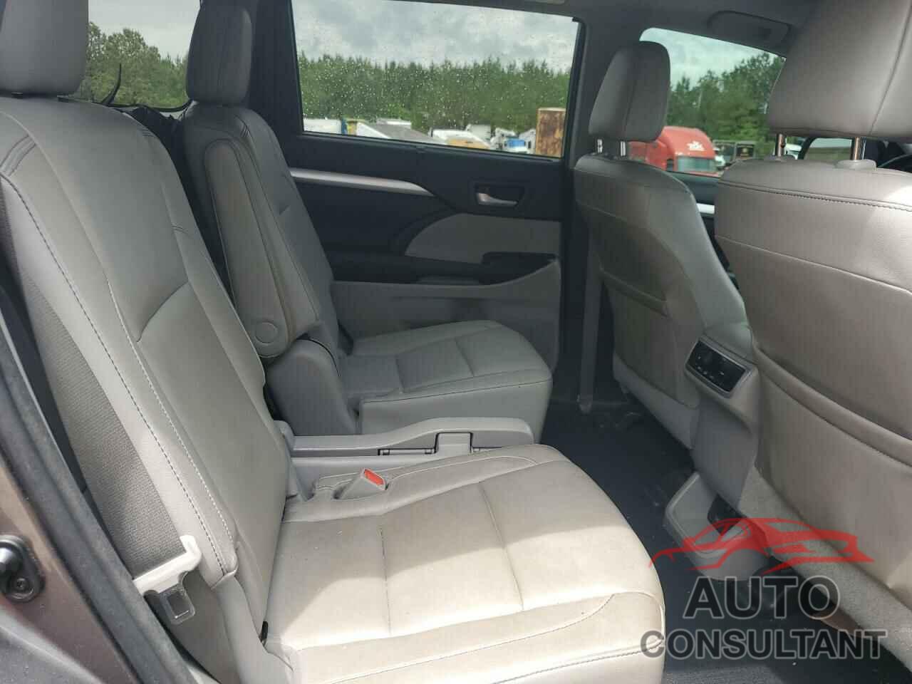 TOYOTA HIGHLANDER 2017 - 5TDKZRFH3HS513428