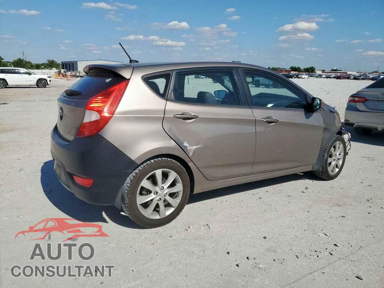 HYUNDAI ACCENT 2012 - KMHCU5AE7CU005441